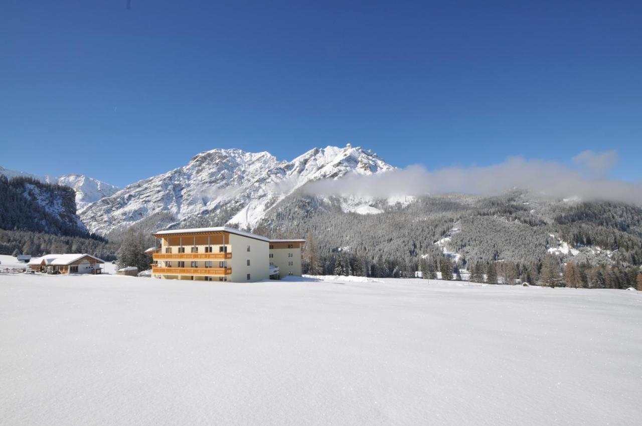 Hotel Asterbel Брайес  Экстерьер фото