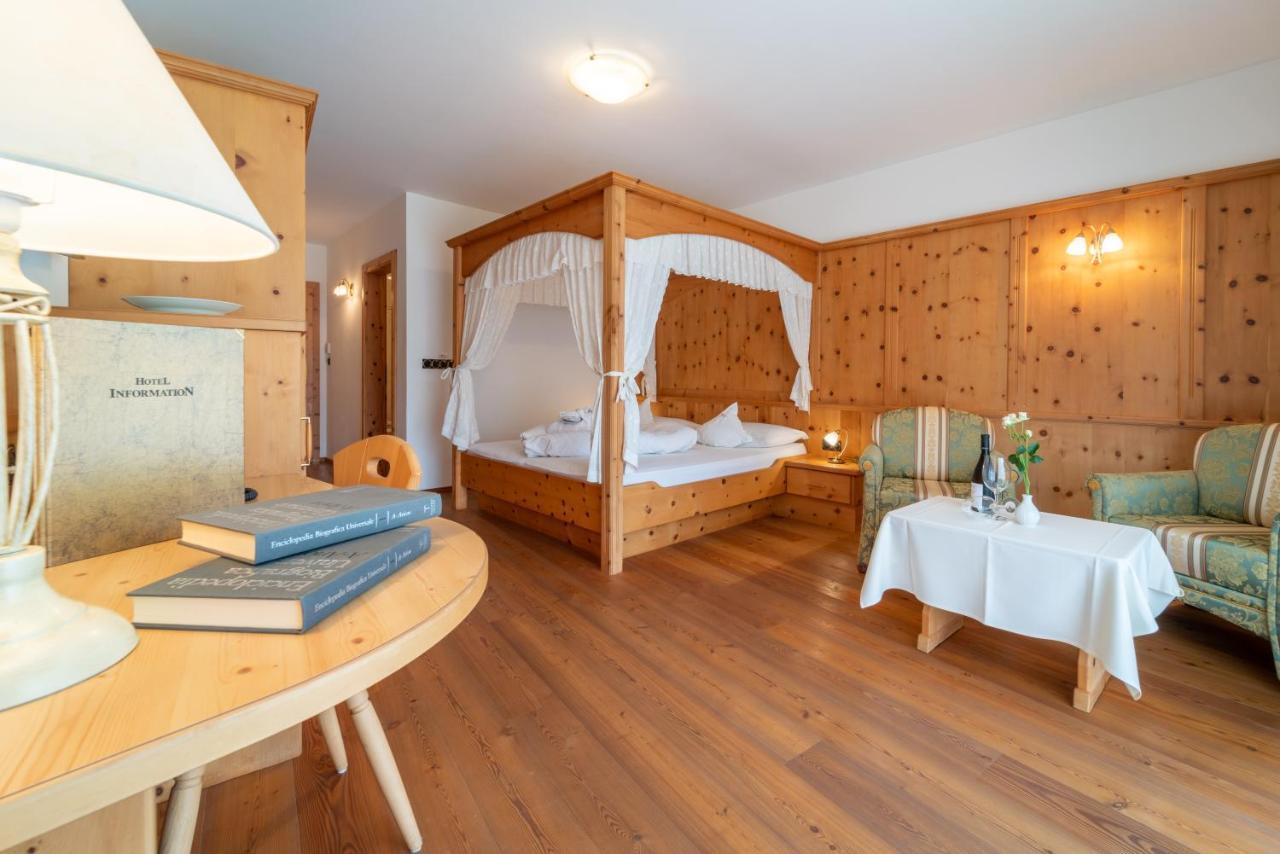 Hotel Asterbel Брайес  Экстерьер фото