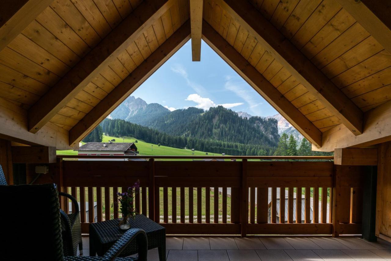 Hotel Asterbel Брайес  Экстерьер фото